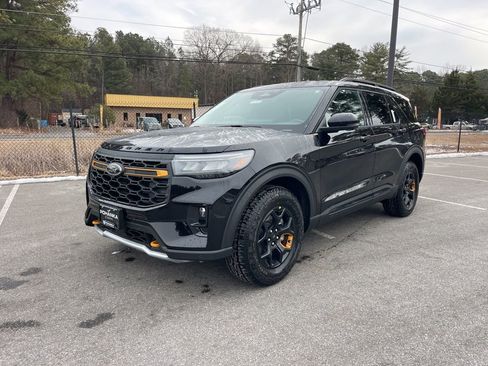 New 2026 Ford Explorer Tremor w/ Tremor Convenience Package image 2