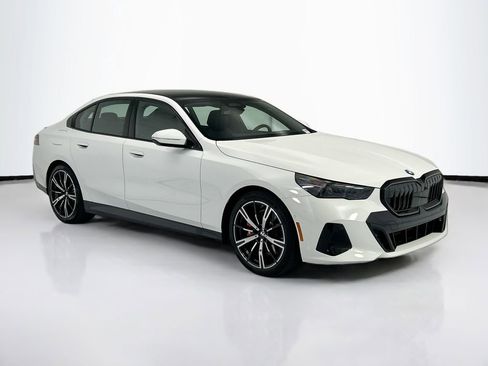 New 2026 BMW 540i xDrive w/ Executive Package AWD/4WD image 3