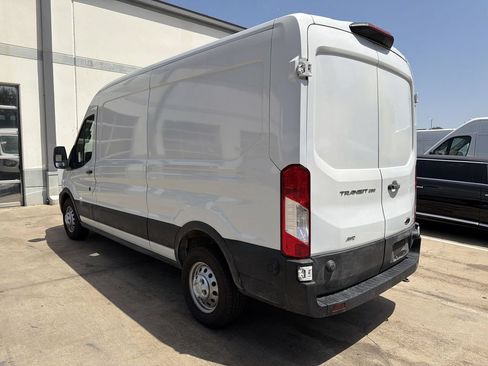 Used 2024 Ford Transit 250 148 Medium Roof Extended AWD image 3