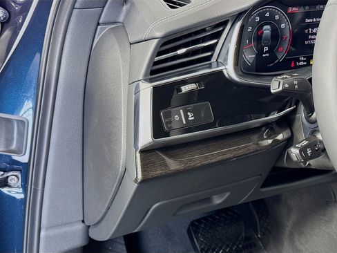 New 2025 Audi Q7 3.0T Prestige image 12