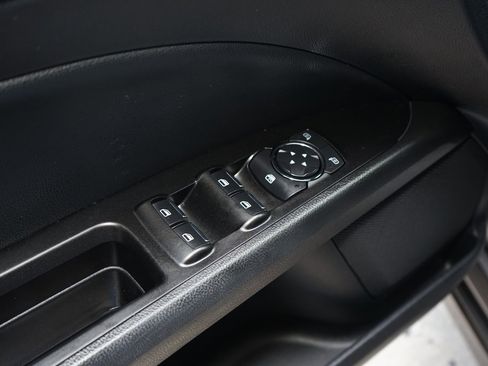 Used 2019 Ford Fusion SEL image 22