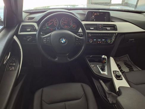 Used 2016 BMW 320i xDrive Sedan AWD/4WD image 4