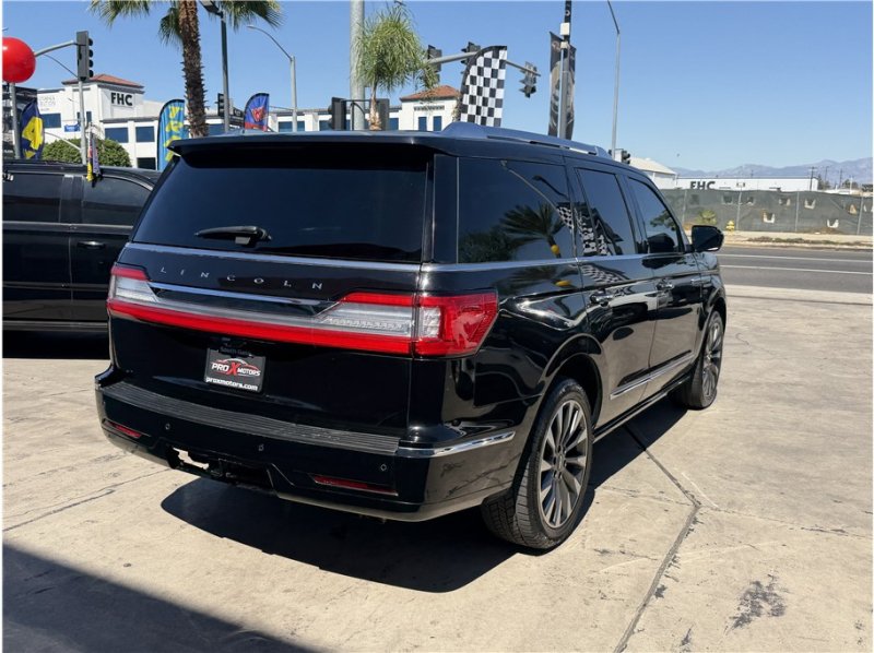 Used 2019 Lincoln Navigator Select RWD image 6