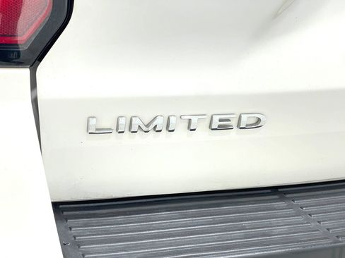 Used 2018 Ford Expedition Max Limited w/ Equipment Group 301A AWD/4WD image 41