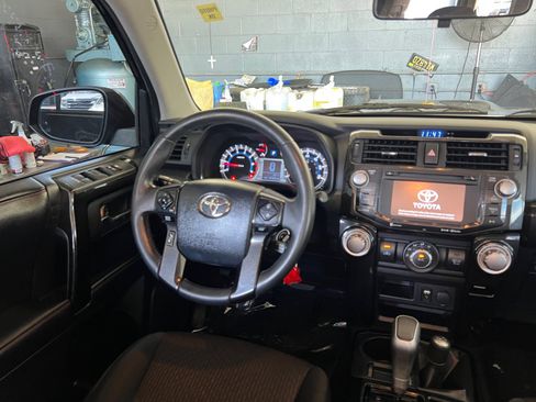 Used 2019 Toyota 4Runner TRD Off-Road AWD/4WD image 21
