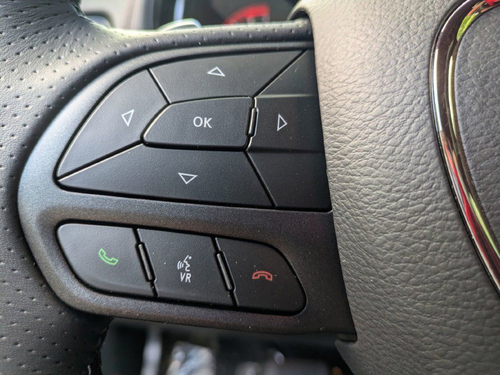 Used 2025 Dodge Durango R/T AWD/4WD image 16