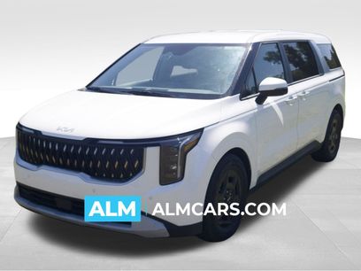 Used 2025 Kia Carnival