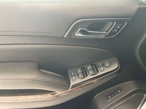 Used 2016 Chevrolet Tahoe LT image 13