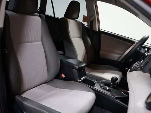 Used 2014 Toyota RAV4 LE FWD image 23