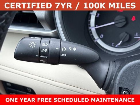 Used 2023 Toyota Highlander XLE AWD/4WD image 27