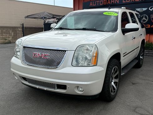 Used 2011 GMC Yukon Denali AWD/4WD image 4