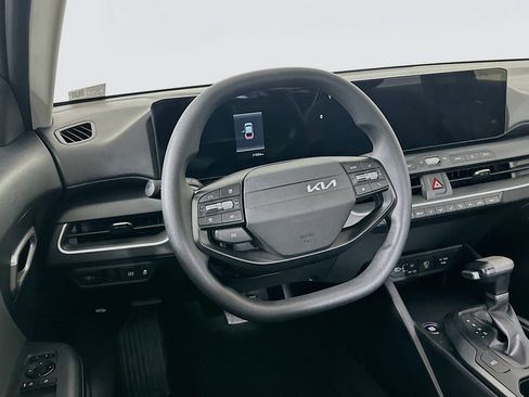 Used 2025 Kia K4 FWD image 18