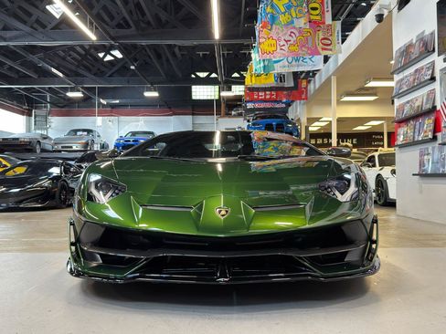 Used 2021 Lamborghini Aventador SVJ AWD/4WD image 2