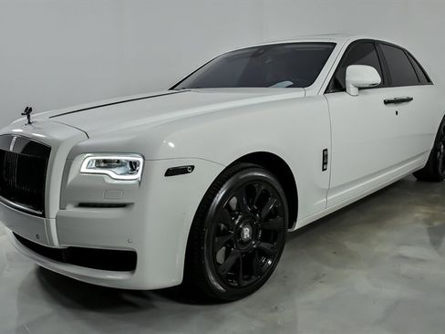 Used 2016 Rolls-Royce Ghost RWD image 6