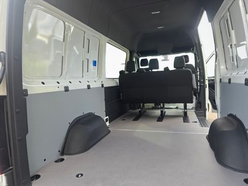 New 2026 Mercedes-Benz Sprinter 2500 image 18