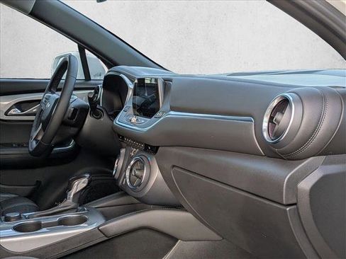 Used 2020 Chevrolet Blazer LT image 20