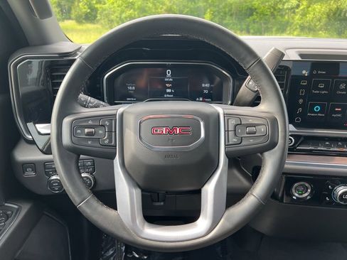 Used 2024 GMC Sierra 1500 SLT image 13