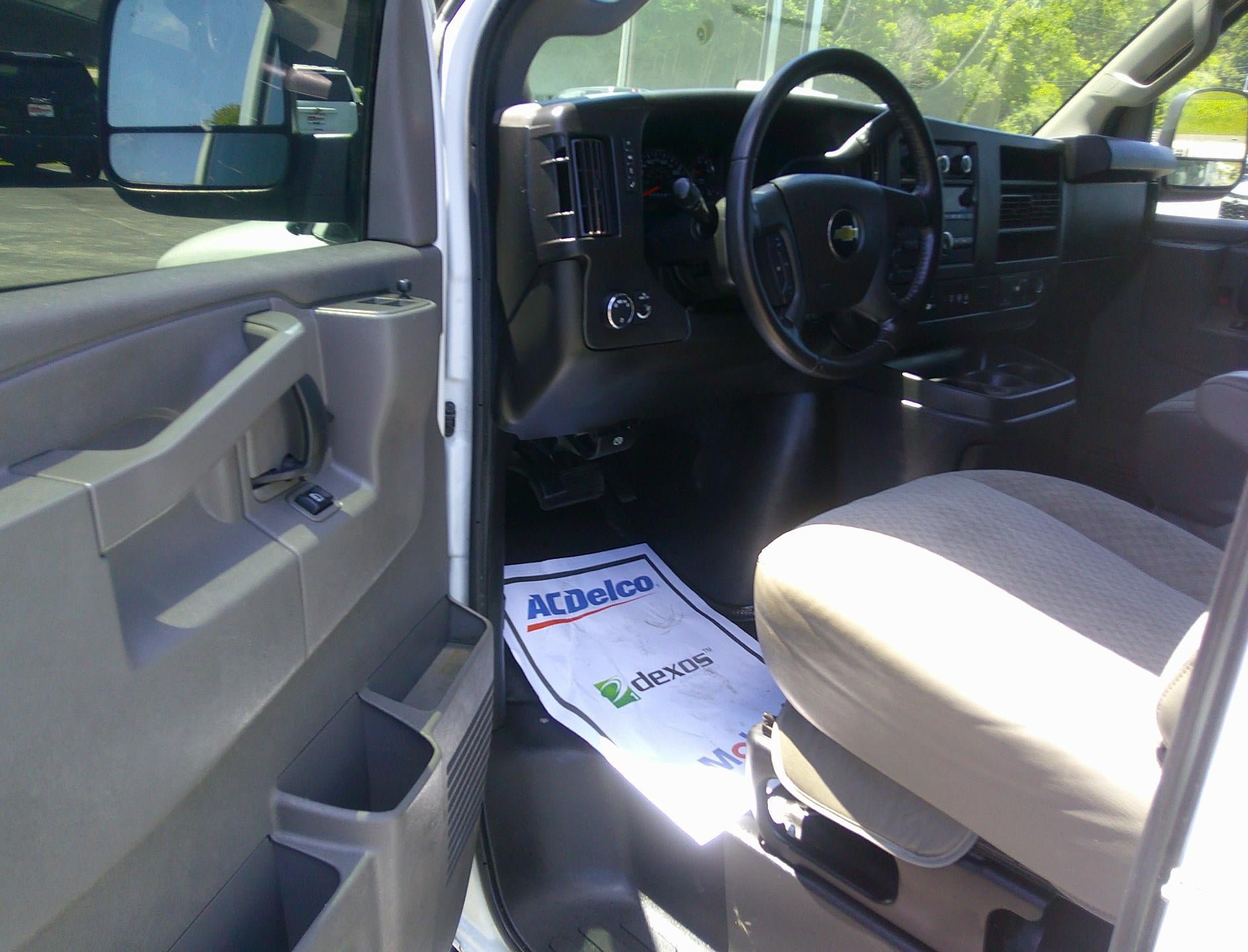 Used 2020 Chevrolet Express 2500 Extended w/ Driver Convenience Package RWD image 9