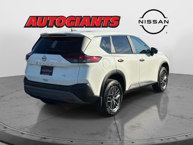 Used 2023 Nissan Rogue S AWD/4WD image 4