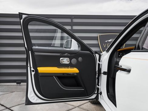 Used 2025 Rolls-Royce Ghost Black Badge image 31