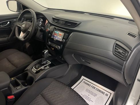 Used 2019 Nissan Rogue SV image 37