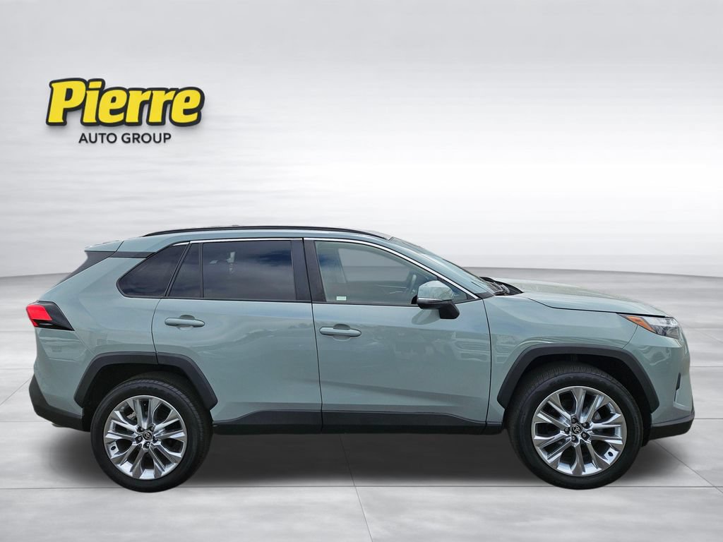Used 2022 Toyota RAV4 XLE Premium FWD image 6
