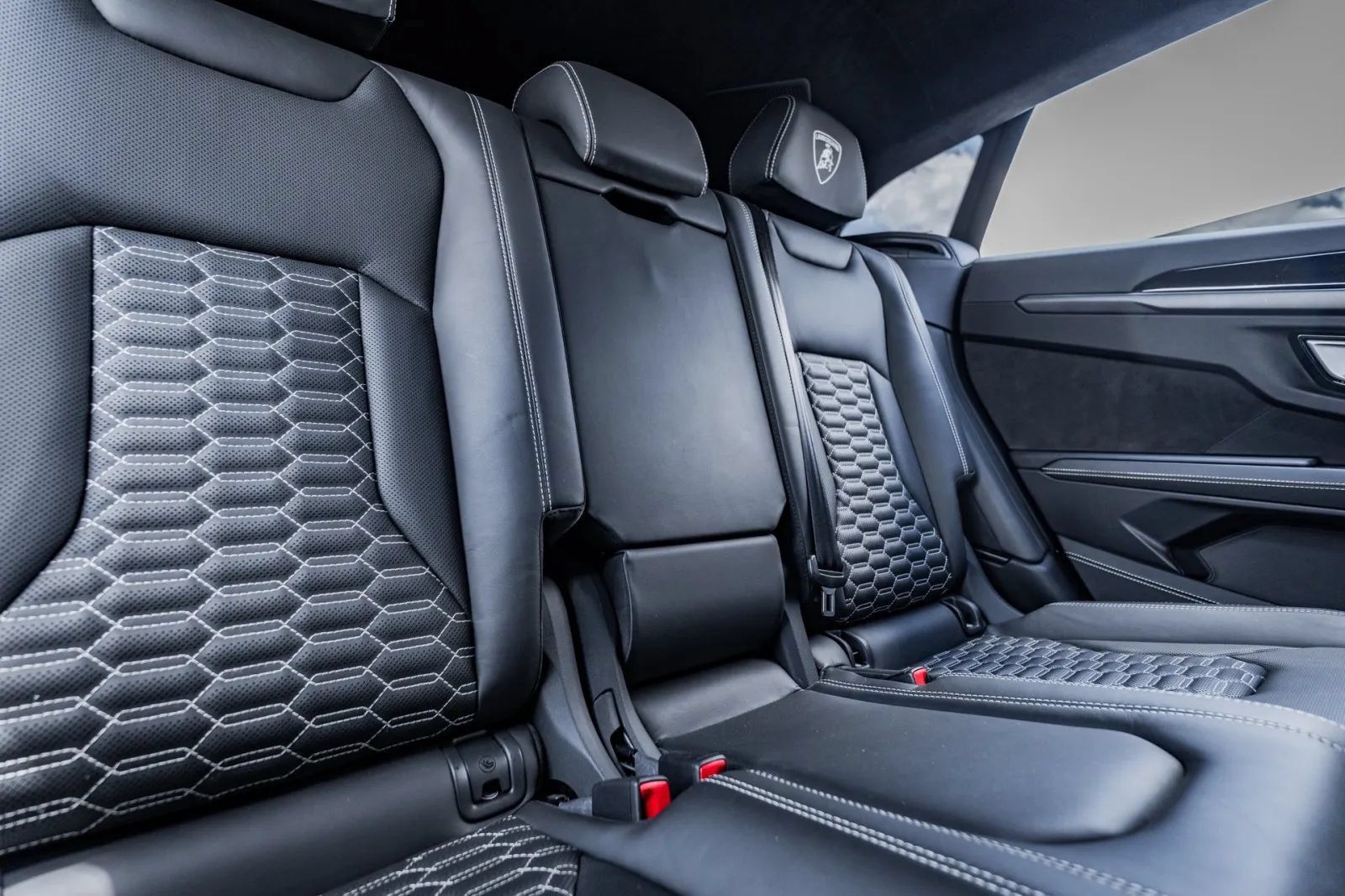Used 2021 Lamborghini Urus AWD/4WD image 50