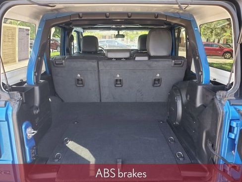 Used 2023 Jeep Wrangler Unlimited Sahara w/ Cold Weather Group AWD/4WD image 36