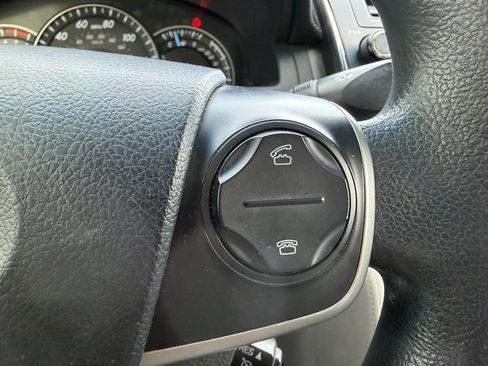 Used 2012 Toyota Camry LE image 20