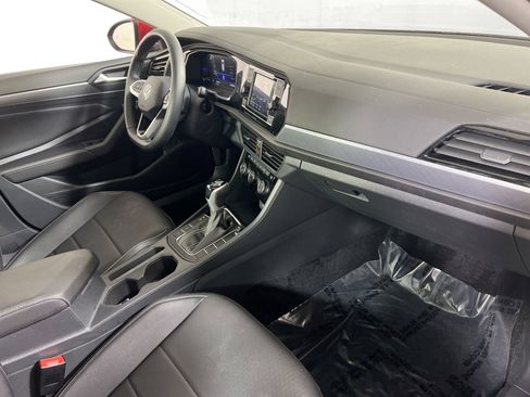Used 2023 Volkswagen Jetta SE image 28
