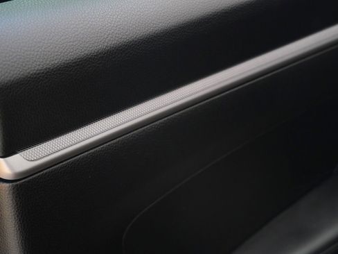 Used 2025 Porsche 911 Carrera image 15