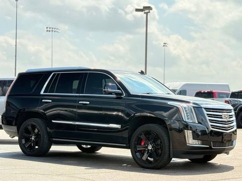 Used 2020 Cadillac Escalade Platinum AWD/4WD image 37