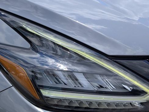 Used 2022 Nissan Murano SV w/ SV Midnight Edition Package FWD image 5