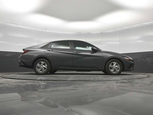 New 2026 Hyundai Elantra SE FWD image 39