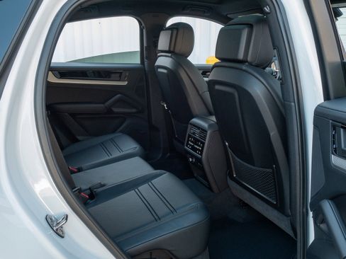 New 2026 Porsche Cayenne S image 37