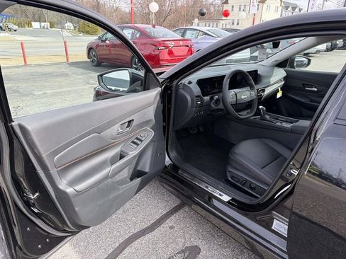 New 2026 Nissan Sentra SR w/ SR Premium Package FWD image 12