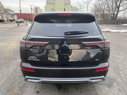 New 2026 Mitsubishi Outlander SE image 6