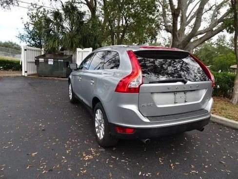 Used 2010 Volvo XC60 T6 image 11