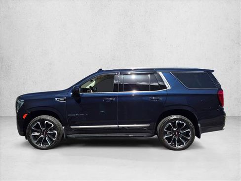 Used 2024 GMC Yukon Denali w/ Advanced Technology Package AWD/4WD image 9