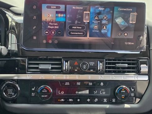 New 2026 Nissan Pathfinder Platinum AWD/4WD image 9