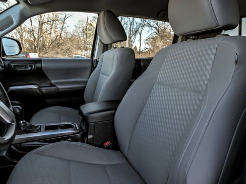 Used 2021 Toyota Tacoma SR5 image 15