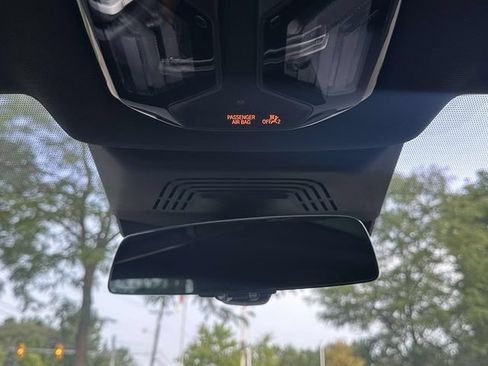 Used 2025 BMW iX xDrive50 w/ Convenience Package AWD/4WD image 38