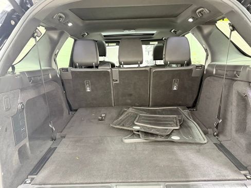 Used 2017 Land Rover Discovery SE AWD/4WD image 53