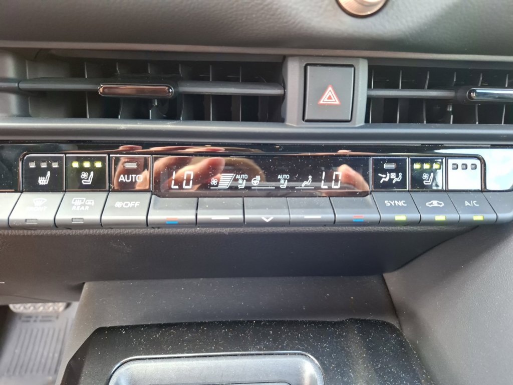 Used 2026 Toyota Crown AWD/4WD image 23
