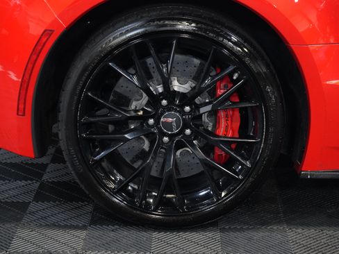 Used 2015 Chevrolet Corvette Z06 w/ 3LZ Preferred Equipment Group RWD image 48