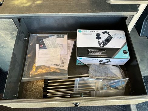 New 2025 RAM ProMaster 1500 w/ Quick Order Package 22G SLT image 7