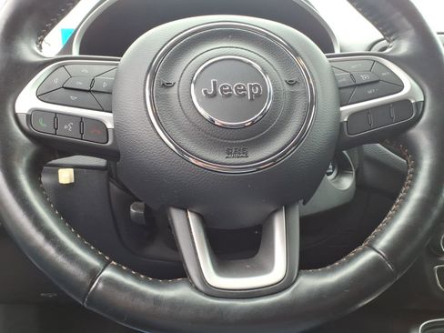 Used 2020 Jeep Compass Latitude w/ Cold Weather Group image 10