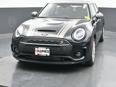 Used 2023 MINI Cooper Clubman S w/ Premium Package image 4