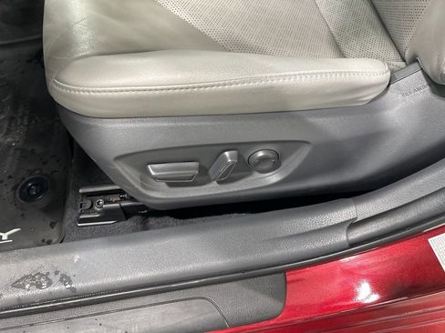 Used 2018 Toyota Camry XSE image 11