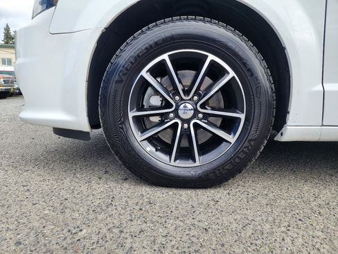 Used 2018 Dodge Grand Caravan GT FWD image 48
